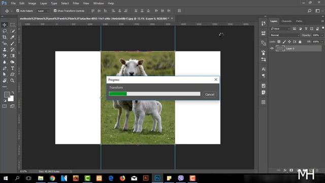 Content-Aware Scale in Photoshop to stretch images смотреть онлайн