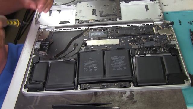 Repair MacBook Pro A1502 смотреть онлайн