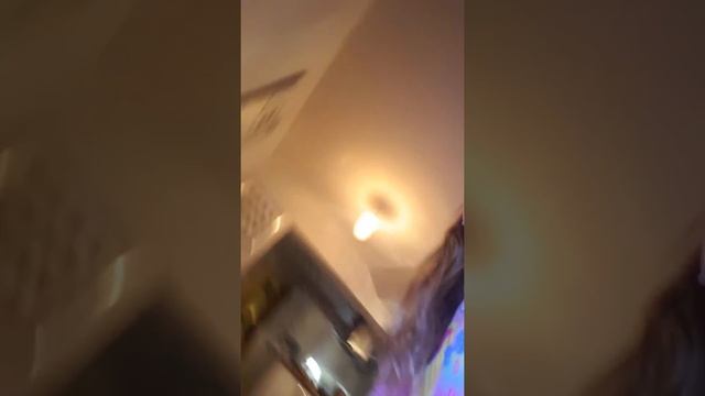 Alices's night routine смотреть онлайн