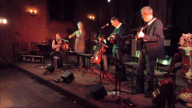 The Corner House Reel / Hand me down the tackle - FolkZeit