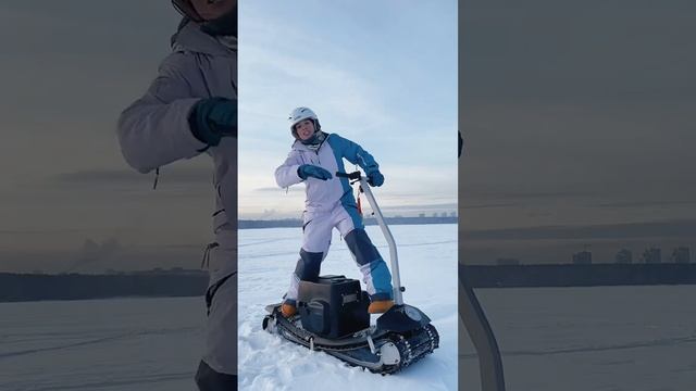 После этого видео, вы сможете управлять мотосноубордом. Дерзайте ?