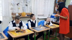 Урок Домоводство по теме: "Салат из тёртой моркови"