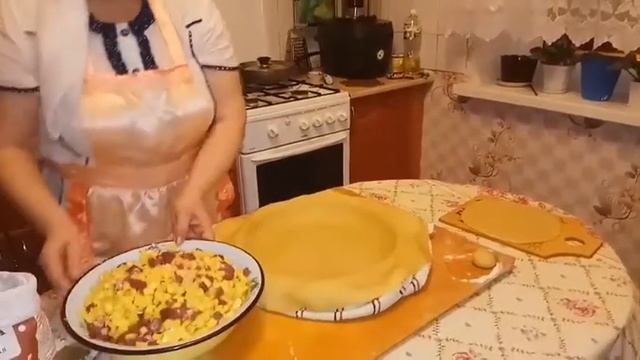 Мастер-класс по блюдам татарской кухни. Бәлеш смотреть онлайн