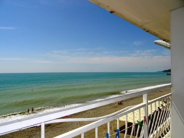 Жилье в Лоо частный сектор на берегу моря. Отдых в Лоо рядом с морем. «Багира» эллинг  в Лоо