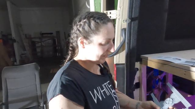 Bett im CamperVan bauen aus QueenPly und CubeCamp Tellerrost [DIY Dusche] [Heckgaragen Bau] смотреть онлайн