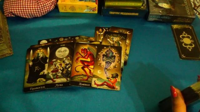 Почему он МОЛЧИТ? Что ИСПЫТЫВАЕТ к Вам? Таро гадание онлайн смотреть онлайн