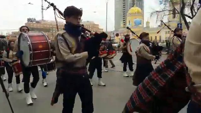 Палестинские православные скауты возглавили Пасхальный крестный ход в Екатеринбурге смотреть онлайн