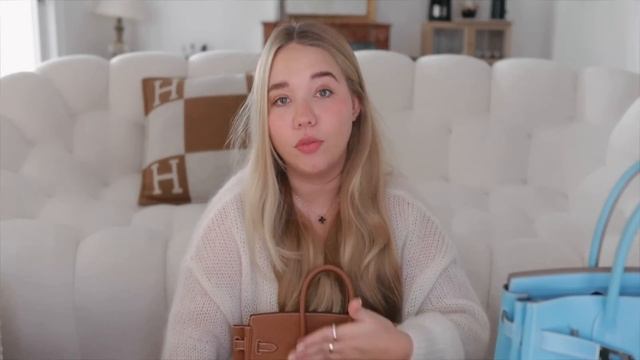 REVIEWING MY HERMÈS BIRKIN 25 VS 30 SIZE | WHAT FITS, MODSHOTS, PROS & CONS **WHICH ONE IS BETTER* смотреть онлайн
