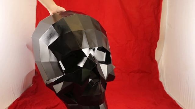 Полигональный глянцевый череп из картона смотреть онлайн