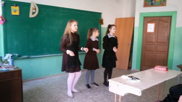 Стихотворение Алёнушка Прокофьев смотреть онлайн