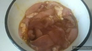 Жареная куриная грудка с яйцом и в муке