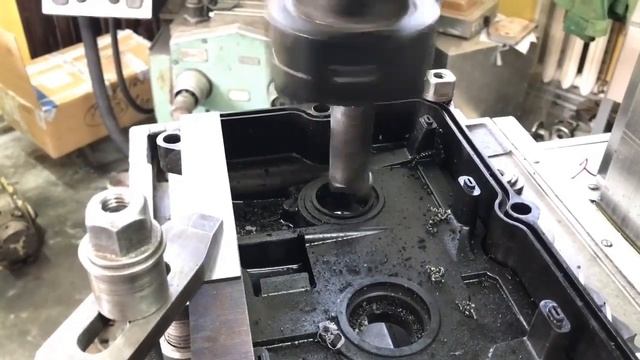 Замена сальников на клапанной крышке двигателя QR25DE