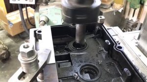 Замена сальников на клапанной крышке двигателя QR25DE