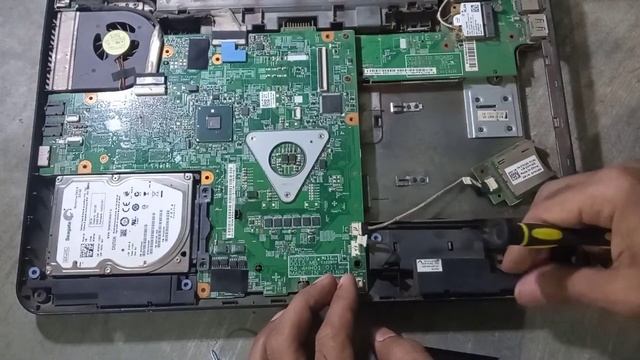 Dell Inspiron N5010 Speaker, keyboard and battery replacement with price by HMG IT SOLUTIONS смотреть онлайн