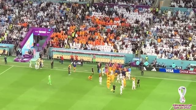 LEANDRO PAREDES lanza BALONAZO a la BANCA de HOLANDA *TERRIBLE REACCIÓN* en el ARGENTINA vs HOLANDA смотреть онлайн
