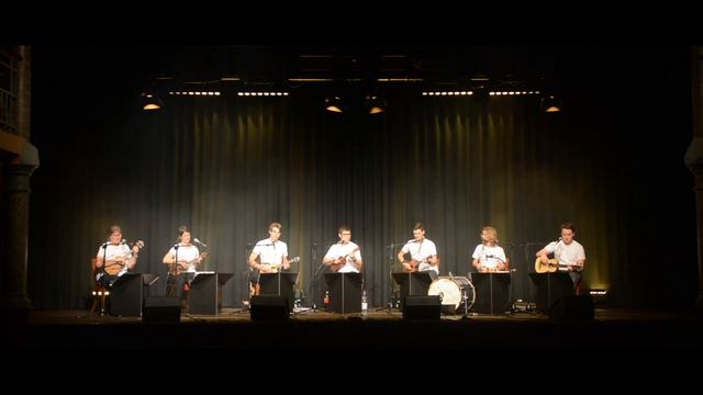 Jingle Bells (Live) – Ukulelenorchester Dorfen смотреть онлайн