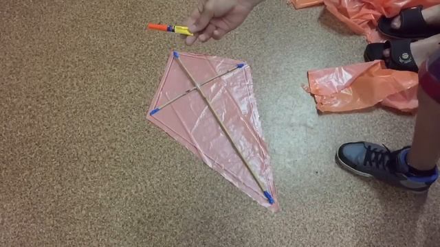 Как сделать воздушного змея? смотреть онлайн