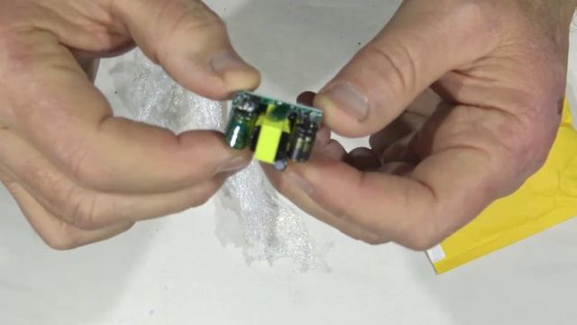 UNBOXING AC DC 220V TO 12VDC 400MA STEP DOWN MODULE смотреть онлайн