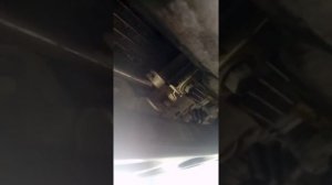 как открыть капот тойота витц 2002 года выпуска отверткой