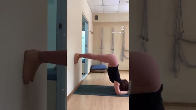 Многограння йога 🫶#стойканаруках #йогадлявсех #сильныеруки #йогакаждыйдень #йогаупражнения смотреть онлайн