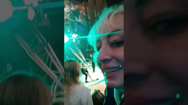 Верблюды зарабатывают деньги для всех...