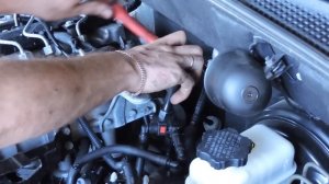 Замена масла в двигателе на Ssang Yong Kyron. Replacing the engine oil.