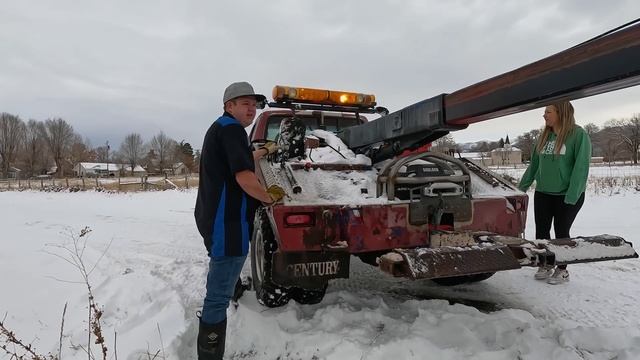 Ford Ranger Stuck In A Ditch Over Night! смотреть онлайн