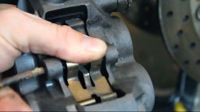 Yamaha Warrior 1700 Front Brake Change смотреть онлайн