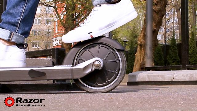 Обзор лучшего электросамоката для города. Легкий складной электросамокат RAZOR E Prime смотреть онлайн