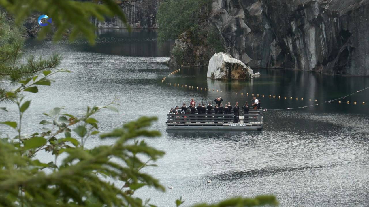В горном парке «Рускеала» прошел VIII музыкальный фестиваль «Ruskeala Symphony» смотреть онлайн