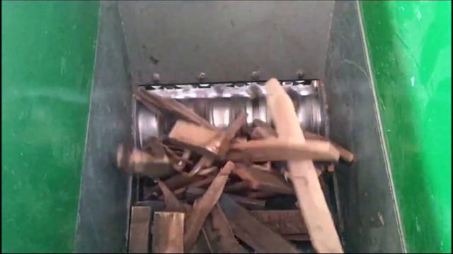 Tek Şaft Shredder Tahta Parçası Takoz Kırma Parçalama Makinası смотреть онлайн