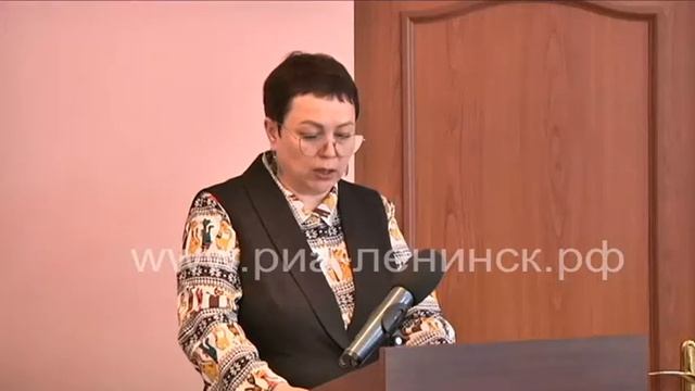 Власти Ленинска-Кузнецкого обсуждали организацию летней оздоровительной кампании смотреть онлайн