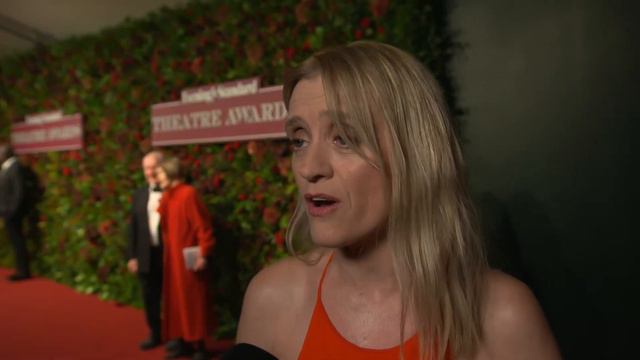 Anne-Marie Duff on the red carpet | Evening Standard Theatre Awards 2019 смотреть онлайн