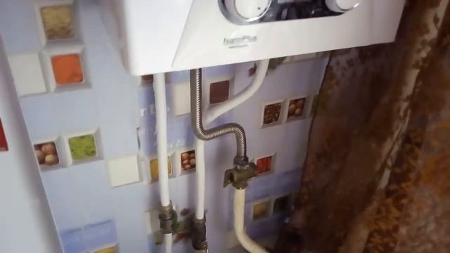 Видеоотзыв об использовании СМГ Синего при установке газовой колонки смотреть онлайн