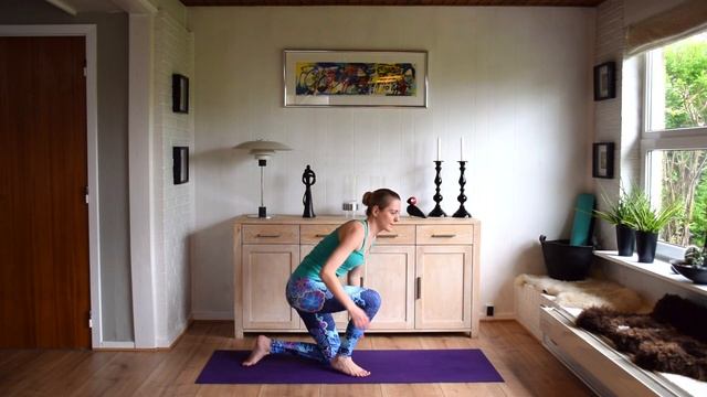 4 Minute Yoga-Tabata "Strong Spine" смотреть онлайн