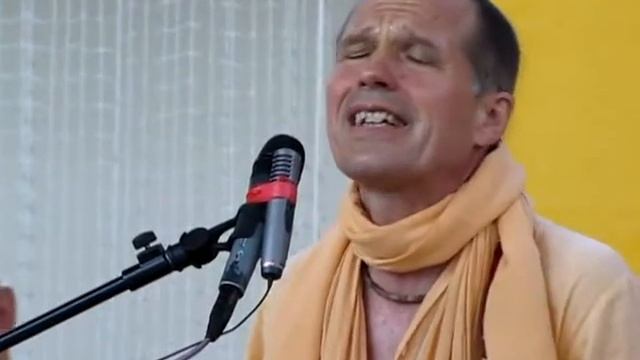 Когда Вриндаван проявлен в сердце Шачинандана Свами Махараджа смотреть онлайн