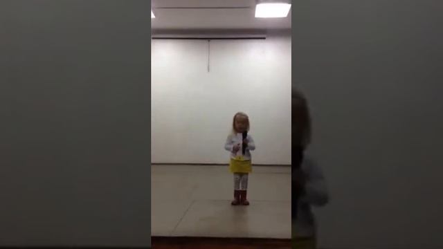 Вьюга (Г. Лепс) исполняет София (4 года))))) смотреть онлайн