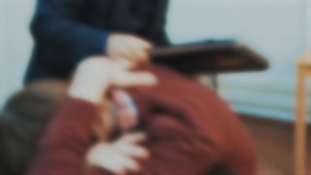 У каждого есть... Знакомый, который задает тупые вопросы смотреть онлайн