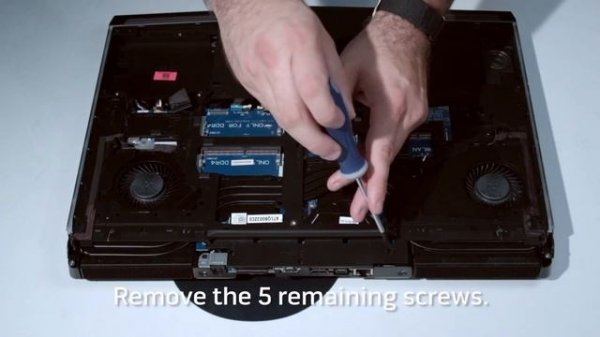 Alienware 17 R4 & Alienware 15 R3: Battery Disassembly