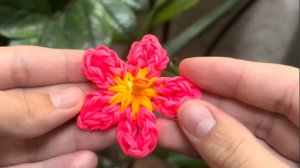 ЦВЕТОК из резиночек ДЛЯ НАЧИНАЮЩИХ без станка 🌸 The Nikita ✔️