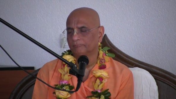 Krishna Jinka Naam Hai song by HH Bhakti Charu Swami Maharaj Day 1 Croatia@10.5.2015