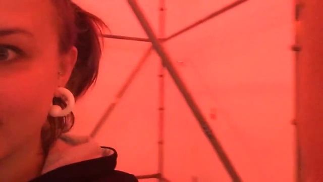 Выставка неоновых вывесок смотреть онлайн