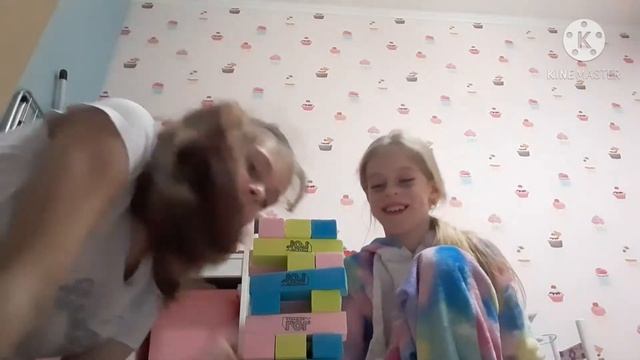 Играем в дженгу. смотреть онлайн