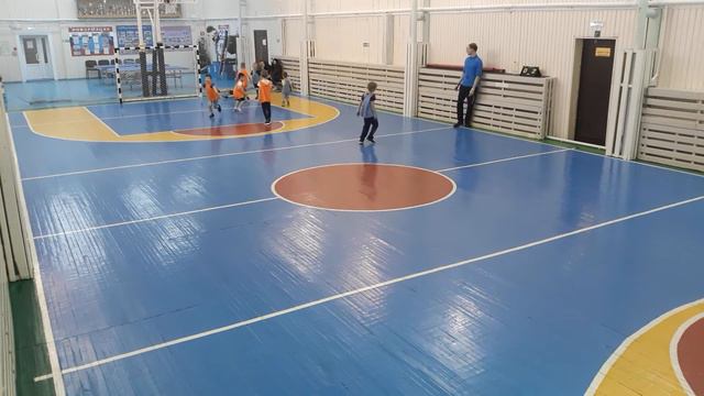 Обзор 27-й игры, 4 гола. Трое против четверых в поле. смотреть онлайн