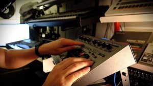 Roland MC-303 Groovebox