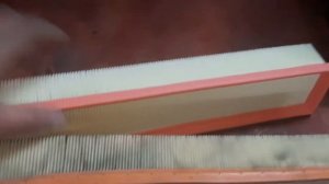 Замена воздушного фильтра двигателя Ситроен С4 2012 В7.