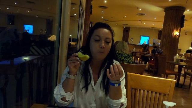 Египет 2021. УЖАСНЫЙ Ужин ?МОРЕ отдых в БЮДЖЕТНОМ отеле SWISS INN .Хургада 2021