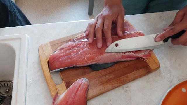 горбуша 2021 . Я ловлю а Вова ест. смотреть онлайн