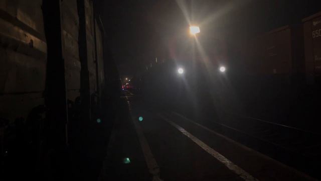 Электровоз ЭП1М-477 с пассажирским поездом №361с Нальчик-Мин-Воды-Москва. смотреть онлайн