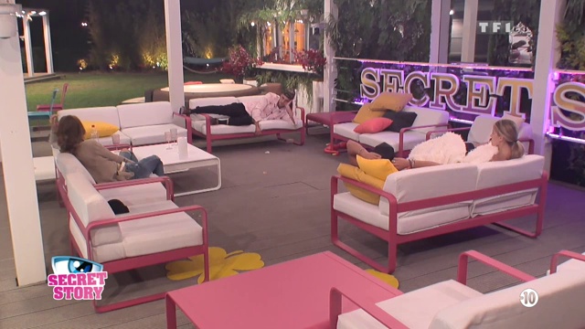 Secret Story 10 - Julien Au Secours Du Faux Couple